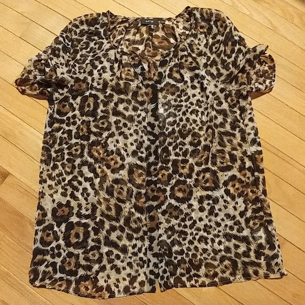 Leopord print sheer flowy top Apt 9 brand